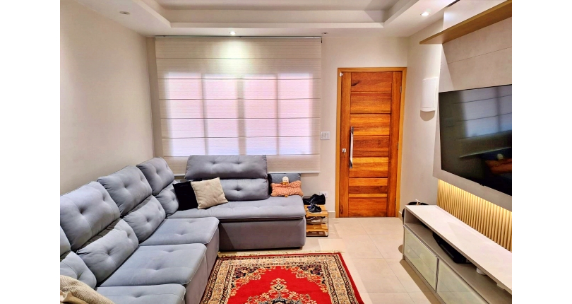 Lindo Sobrado à venda no Bairro do Jardim Regina na Rua Crispim Santos,