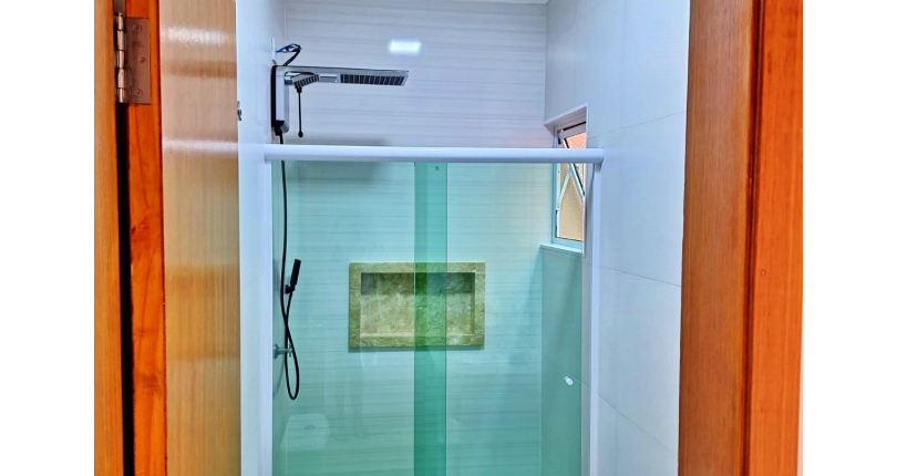 Lindo Sobrado à venda no Bairro do Jardim Regina na Rua Crispim Santos,