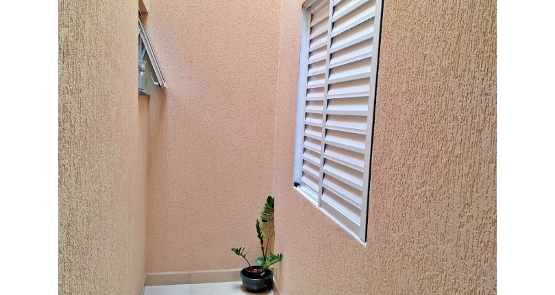 Lindo Sobrado à venda no Bairro do Jardim Regina na Rua Crispim Santos,