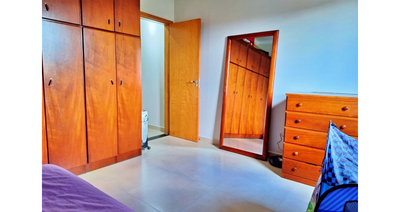 Lindo Sobrado à venda no Bairro do Jardim Regina na Rua Crispim Santos,