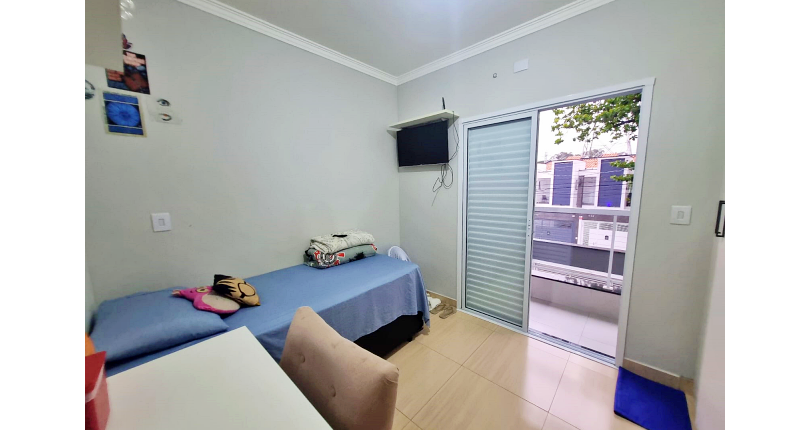 Lindo Sobrado à venda no Bairro do Parque São Domingos na Rua Armando Martino