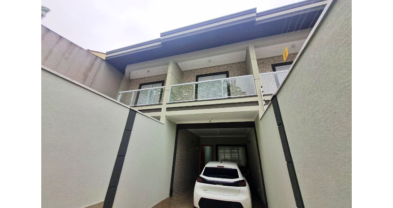 Lindo Sobrado à venda no Bairro do Parque São Domingos na Rua Armando Martino