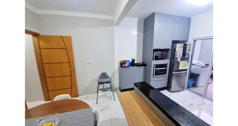 Lindo Sobrado à venda no Bairro do Parque São Domingos na Rua Armando Martino