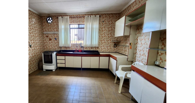 Oportunidade Única na Vila Jaguara! Casa Térrea 