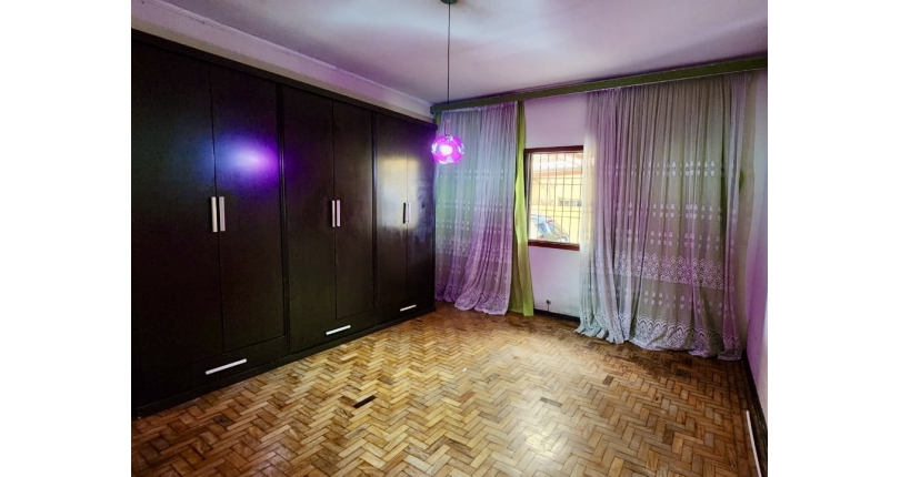 Oportunidade Única na Vila Jaguara! Casa Térrea 