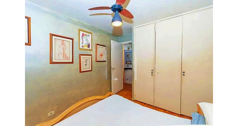 Belo Apartamento à venda nas Perdizes na Rua Caiubi 372