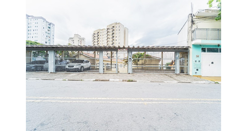 Sobrado à venda em Osasco no Bairro de Quitaúna na Avenida Marechal Edgar de Oliveira 350