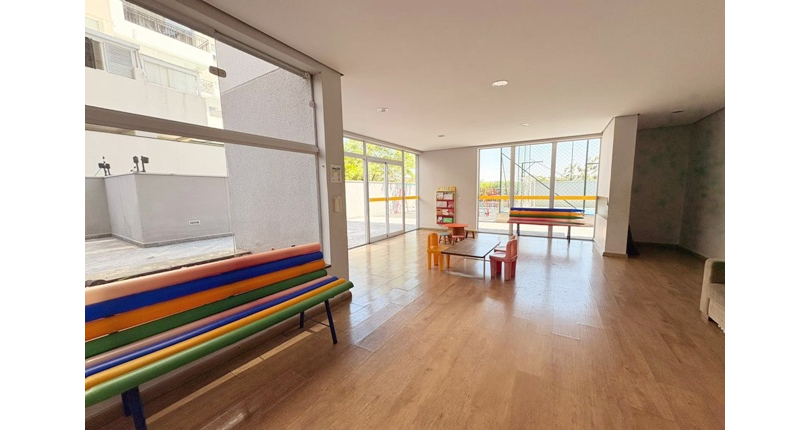 Belo Apartamento à venda no Bairro da Vila Mangalot na Rua Jose Ataliba Ortiz 985, no Condomínio Edifício Vista Verde