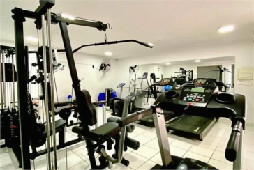 Sobrado à venda no Bairro do Jaraguá na Rua Jairo de Almeida 220