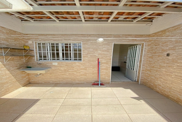 Sobrado à venda no Bairro do Jaraguá na Rua Jairo de Almeida 220