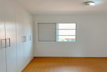 Sobrado à venda no Bairro do Jaraguá na Rua Jairo de Almeida 220