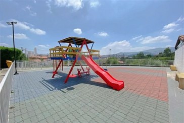 Sobrado à venda no Bairro do Jaraguá na Rua Jairo de Almeida 220