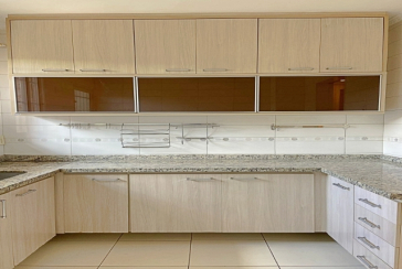 Sobrado à venda no Bairro do Jaraguá na Rua Jairo de Almeida 220