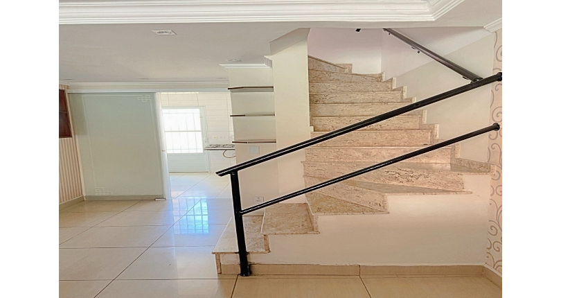 Sobrado à venda no Bairro do Jaraguá na Rua Jairo de Almeida 220