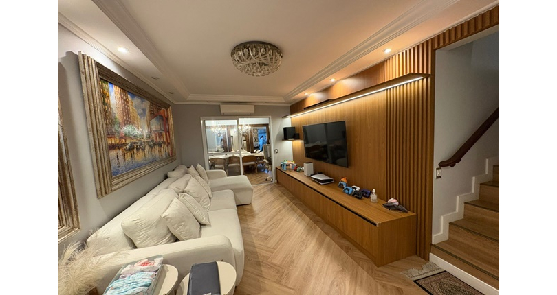 Sobrado à venda no Bairro do Conjunto Residencial Vista Verde na Rua Desembargador Plínio Novaes de Andrade