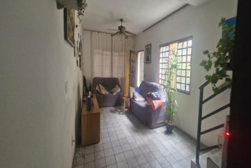Sobrado à venda no Bairro do Jardim Marisa na Rua José Soeiro de Vaz,