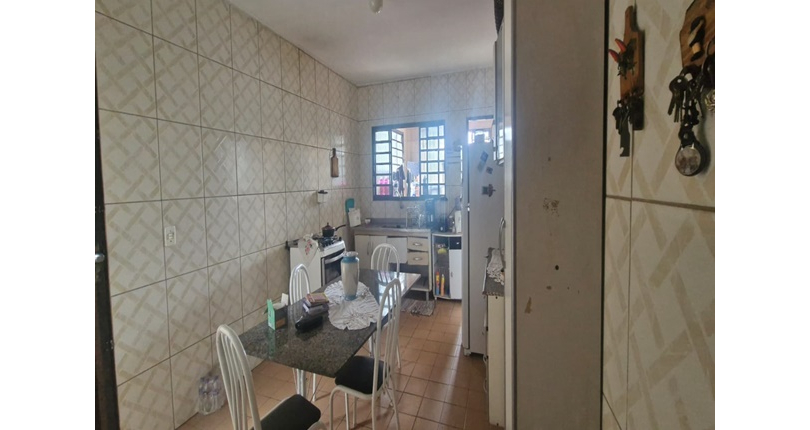 Sobrado à venda no Bairro do Jardim Marisa na Rua José Soeiro de Vaz,