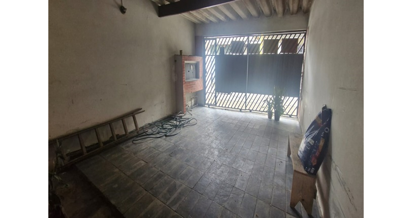 Sobrado à venda no Bairro do Jardim Marisa na Rua José Soeiro de Vaz,