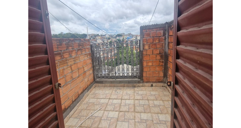 Sobrado à venda no Bairro do Jardim Marisa na Rua José Soeiro de Vaz,