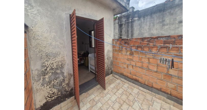 Sobrado à venda no Bairro do Jardim Marisa na Rua José Soeiro de Vaz,