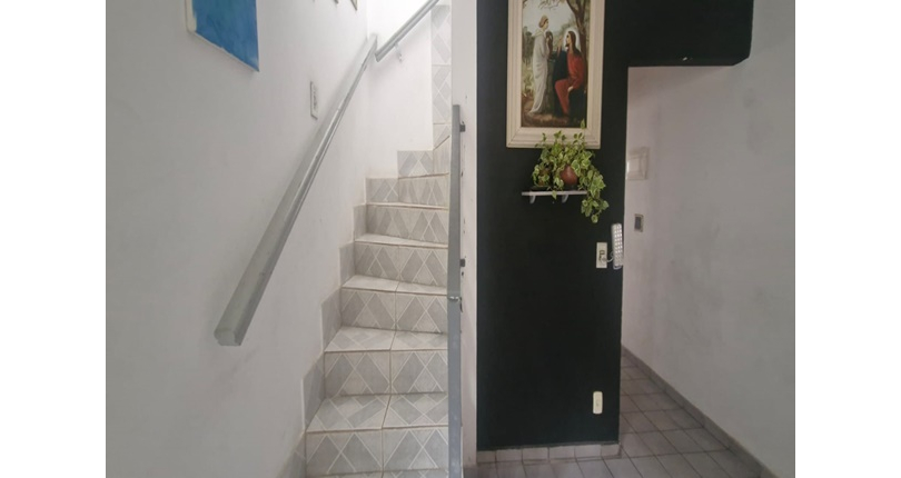 Sobrado à venda no Bairro do Jardim Marisa na Rua José Soeiro de Vaz,