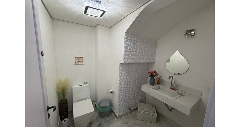 Ótimo Sobrado à venda no Bairro do Conjunto Residencial Vista Verde na Rua Desembargador Plínio Novaes de Andrade