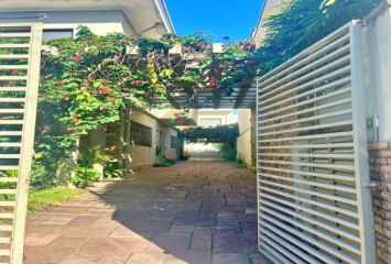 Sobrado à venda no Bairro do Jardim Paulistano na Rua Laerte Assunção,