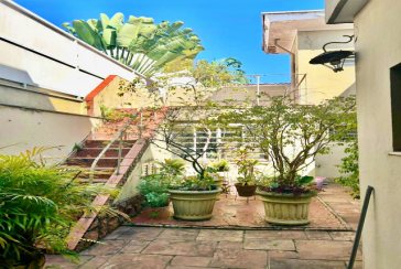 Sobrado à venda no Bairro do Jardim Paulistano na Rua Laerte Assunção,