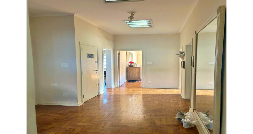 Sobrado à venda no Bairro do Jardim Paulistano na Rua Laerte Assunção,