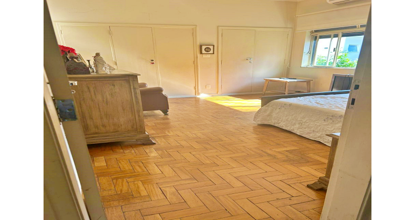 Sobrado à venda no Bairro do Jardim Paulistano na Rua Laerte Assunção,