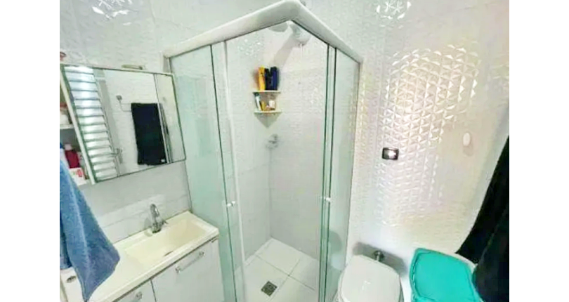 Sobrado à venda no Bairro do Jardim Mangalot na Rua General Lauro Cavalcanti de Farias 