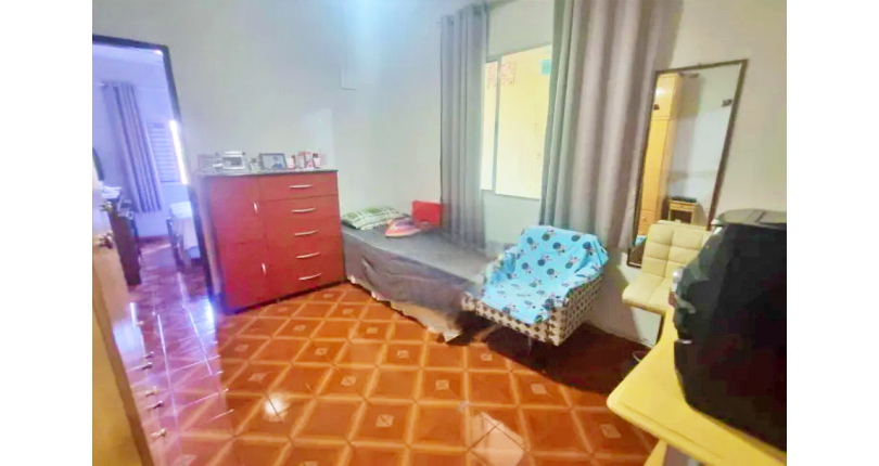 Sobrado à venda no Bairro do Jardim Mangalot na Rua General Lauro Cavalcanti de Farias 