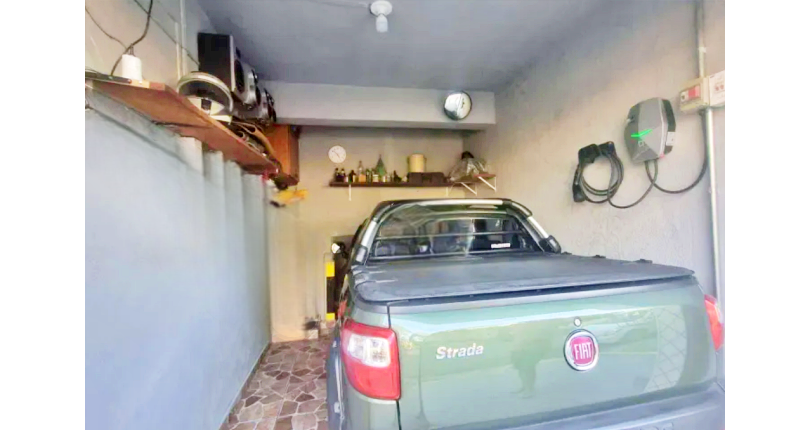 Sobrado à venda no Bairro do Jardim Mangalot na Rua General Lauro Cavalcanti de Farias 