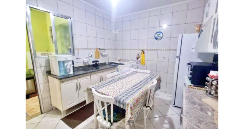 Sobrado à venda no Bairro do Jardim Mangalot na Rua General Lauro Cavalcanti de Farias 