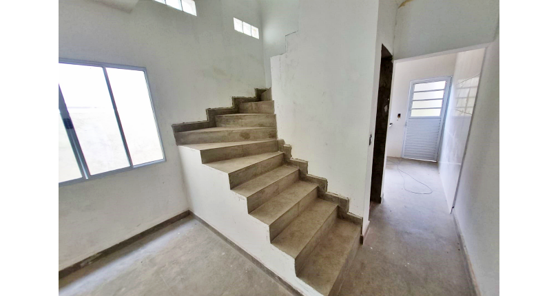 Sobrado à venda em construção no Bairro do Parque São Domingos 