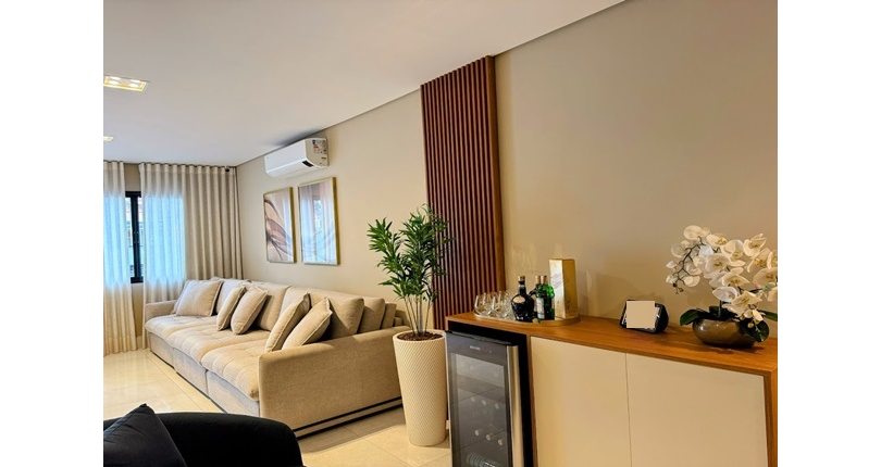 BELO Sobrado Alto Padrão à venda no Bairro do Parque São Domingos na Rua Professora Altina Maynardi de Araújo