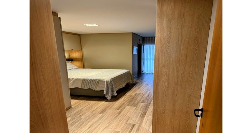 BELO Sobrado Alto Padrão à venda no Bairro do Parque São Domingos na Rua Professora Altina Maynardi de Araújo