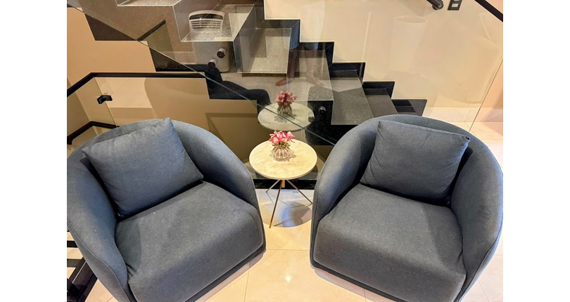 BELO Sobrado Alto Padrão à venda no Bairro do Parque São Domingos na Rua Professora Altina Maynardi de Araújo