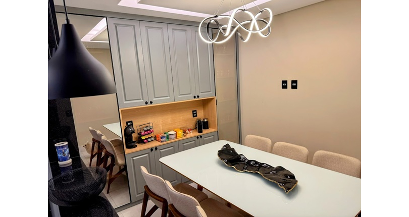 BELO Sobrado Alto Padrão à venda no Bairro do Parque São Domingos na Rua Professora Altina Maynardi de Araújo