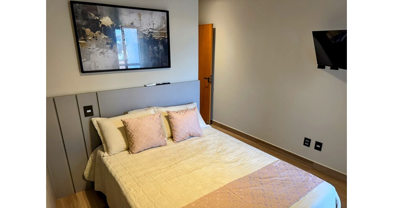 BELO Sobrado Alto Padrão à venda no Bairro do Parque São Domingos na Rua Professora Altina Maynardi de Araújo