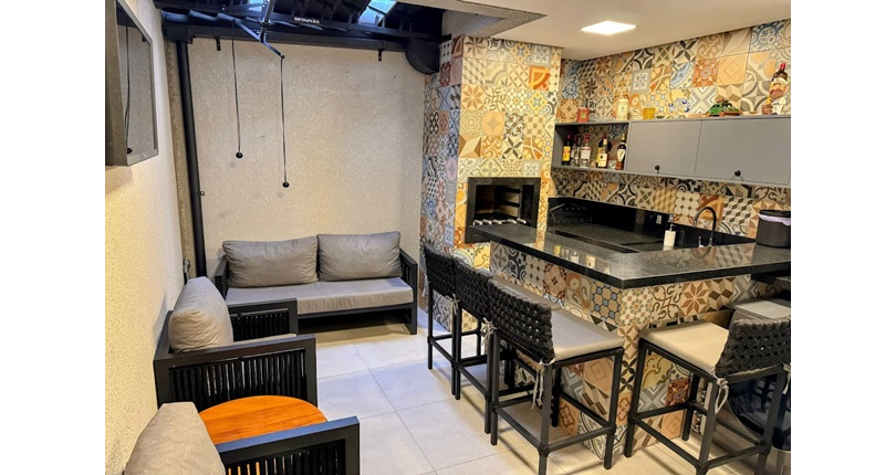 BELO Sobrado Alto Padrão à venda no Bairro do Parque São Domingos na Rua Professora Altina Maynardi de Araújo