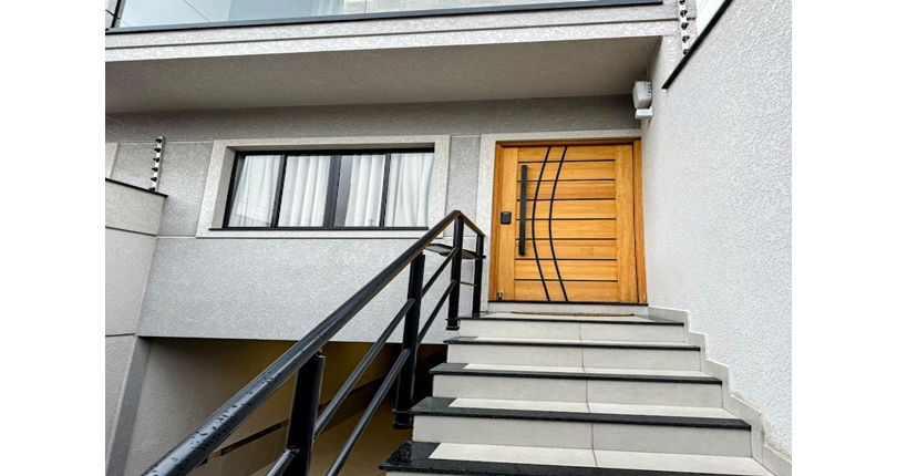 BELO Sobrado Alto Padrão à venda no Bairro do Parque São Domingos na Rua Professora Altina Maynardi de Araújo
