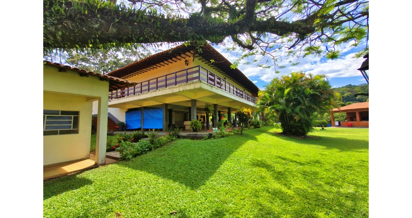 LINDA Casa à venda no Bairro do Chácara Jaraguá na Rua Rio Sapucaia do Sul