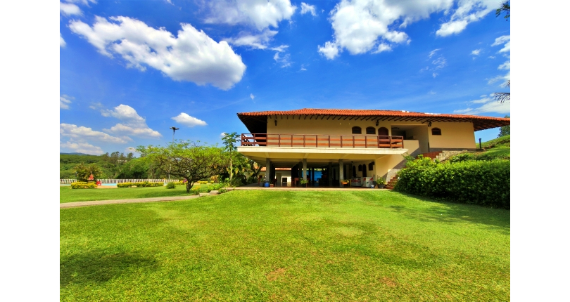 LINDA Casa à venda no Bairro do Chácara Jaraguá na Rua Rio Sapucaia do Sul
