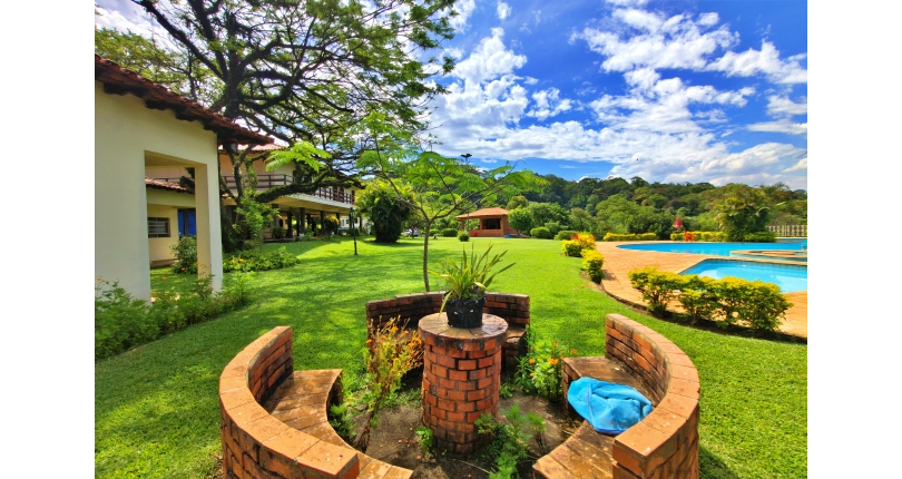 LINDA Casa à venda no Bairro do Chácara Jaraguá na Rua Rio Sapucaia do Sul