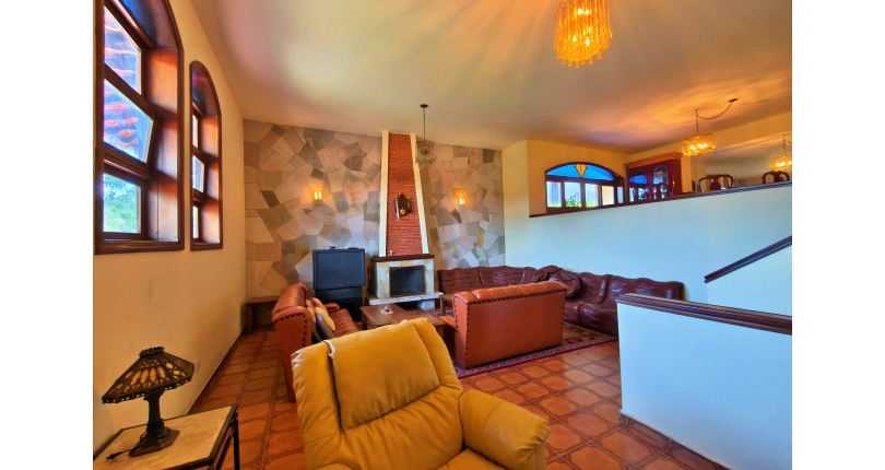 LINDA Casa à venda no Bairro do Chácara Jaraguá na Rua Rio Sapucaia do Sul