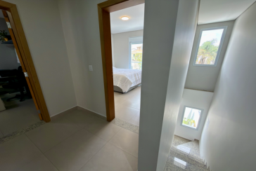 Sobrado semi novo à venda no Bairro do Parque São Domingos na Rua Antônio Carlos Pereira