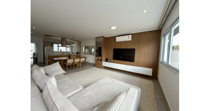 Sobrado semi novo à venda no Bairro do Parque São Domingos na Rua Antônio Carlos Pereira