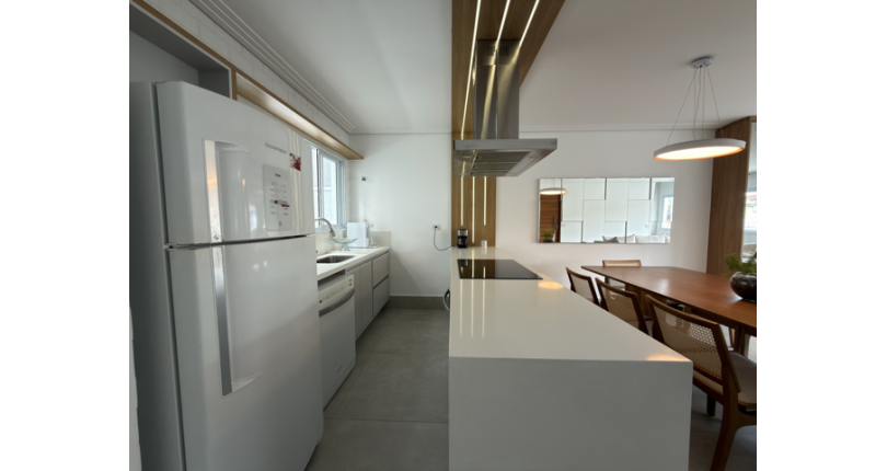 Sobrado semi novo à venda no Bairro do Parque São Domingos na Rua Antônio Carlos Pereira