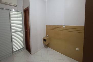  Sobrado à venda no Bairro da Vila Piauí na Rua Jacques Pilon